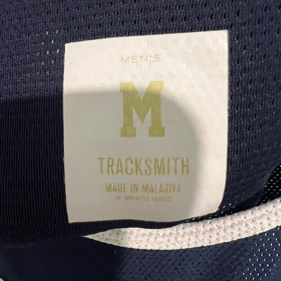 Tracksmith Men’s Van Cortlandt Running Singlet Navy and Ivory - Picture 4 of 5